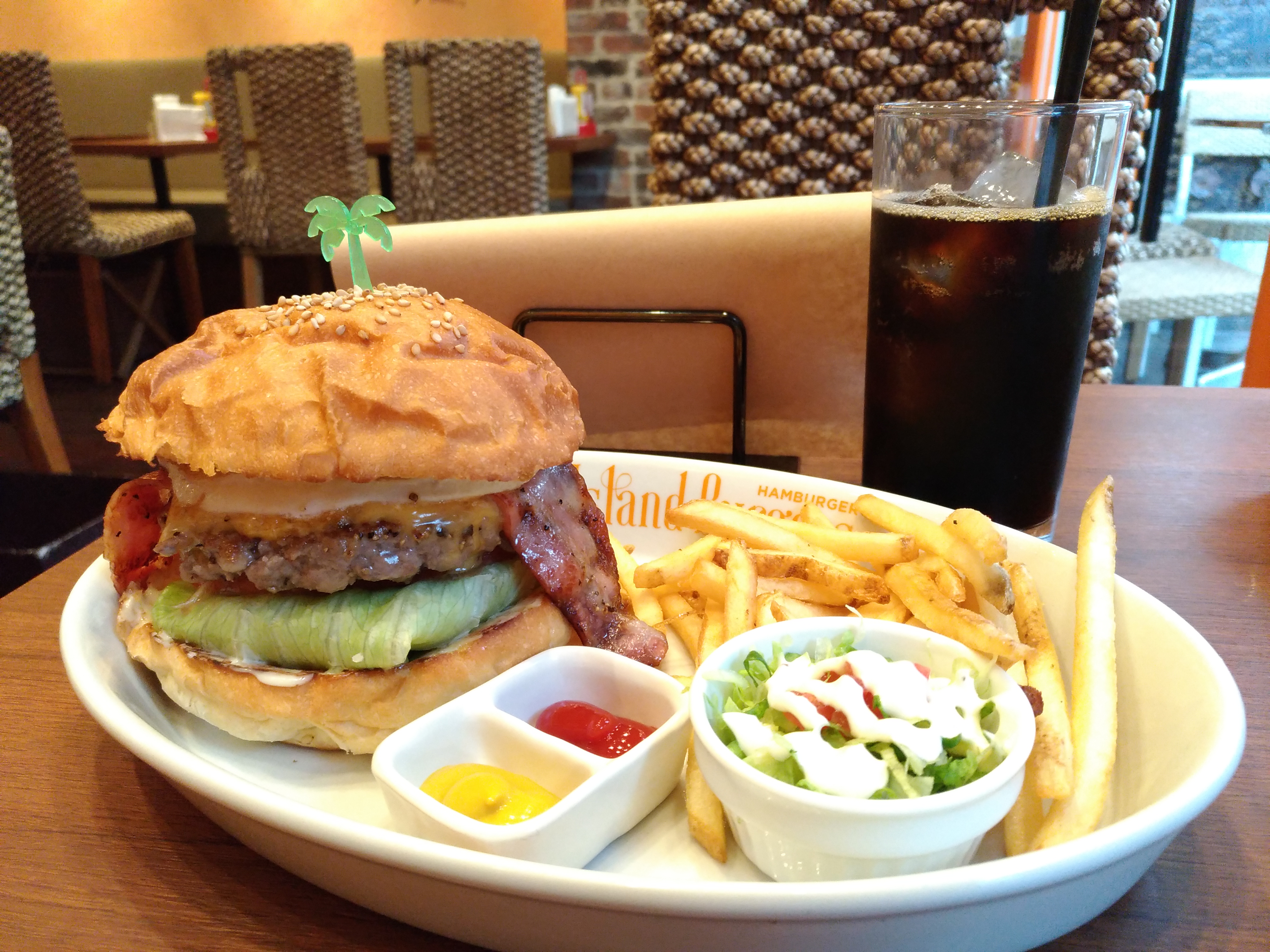 新宿四谷三丁目のIslands Burgerに行ってきました