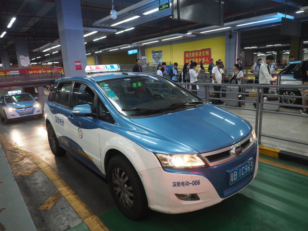 深圳の電気タクシー
