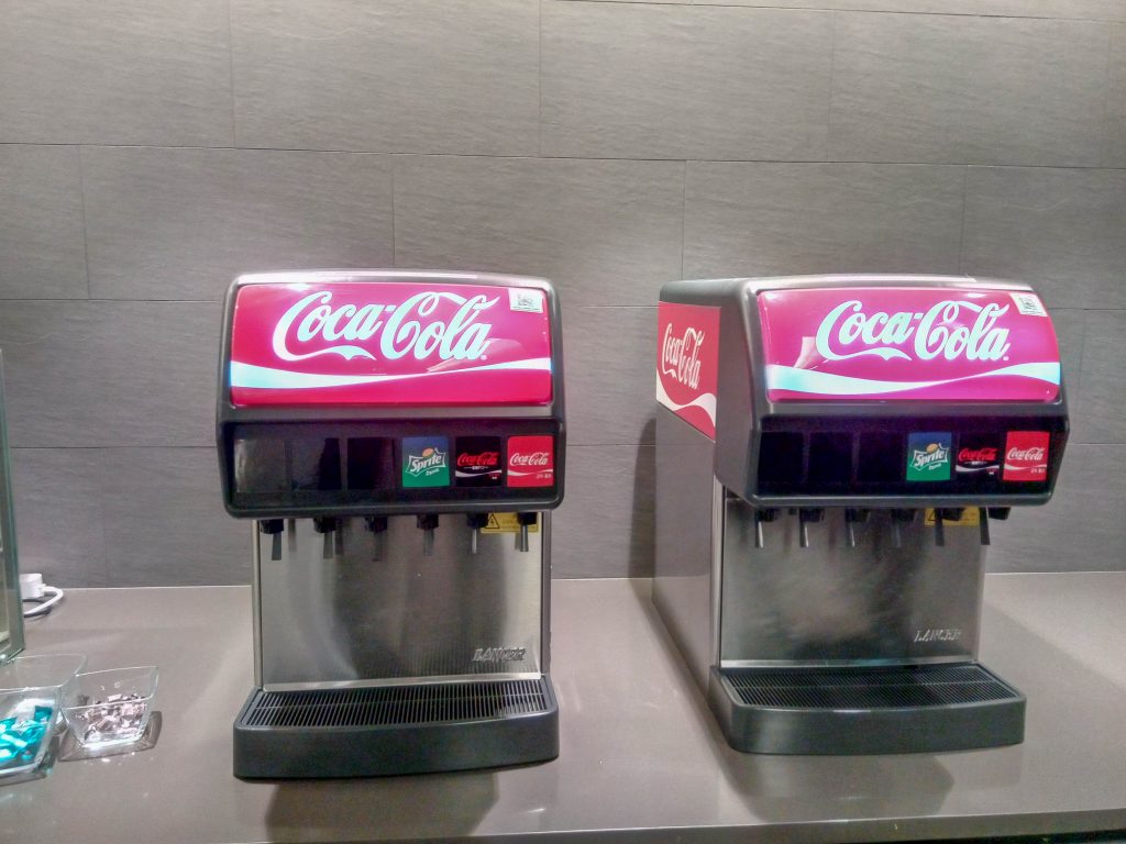 大韓航空ラウンジのコカ・コーラ